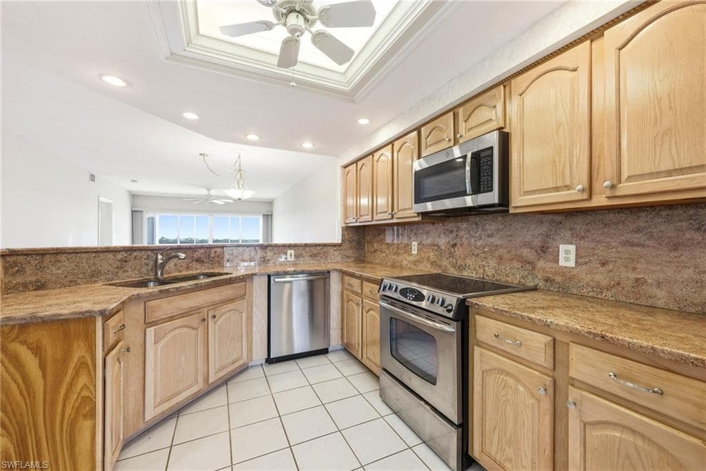 13105 Vanderbilt Dr #407, Naples, photo 3