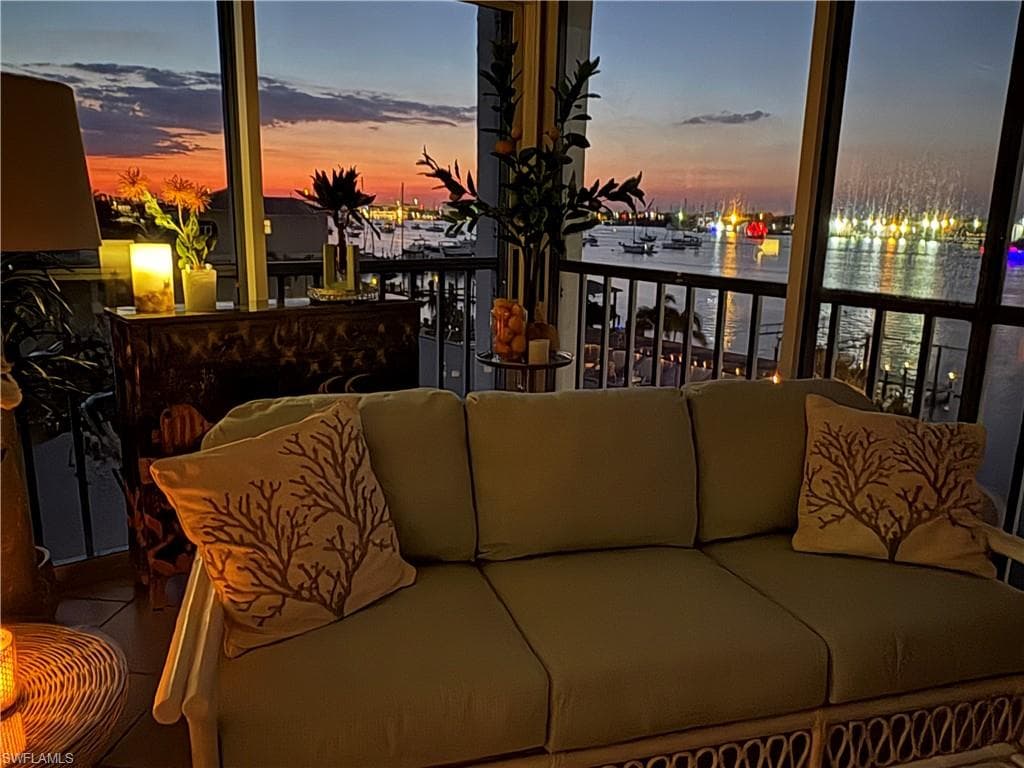 345 Mango St #401, Fort Myers Beach, photo 2