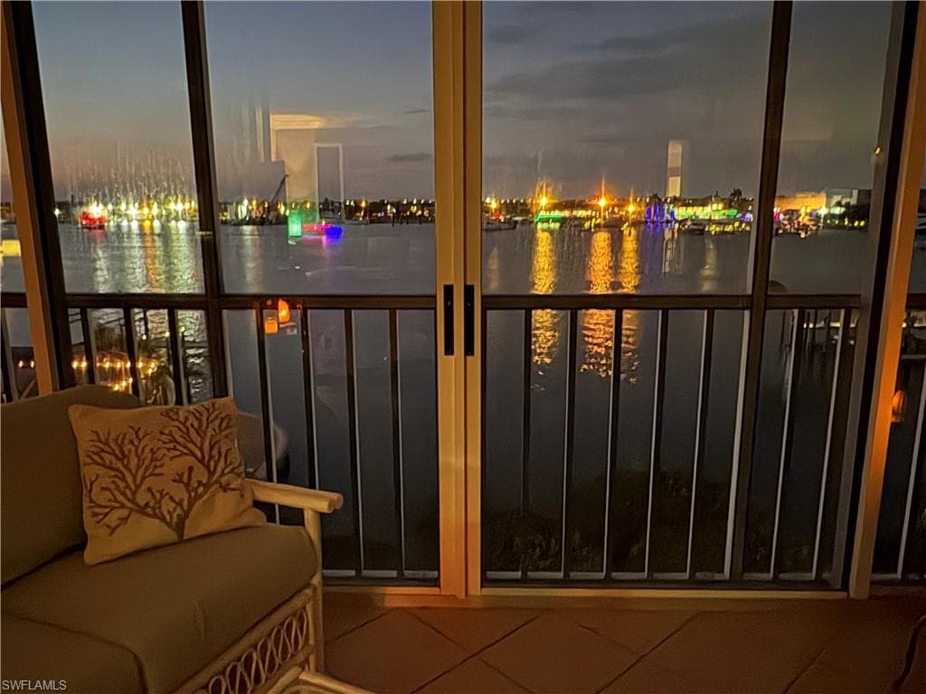 345 Mango St #401, Fort Myers Beach