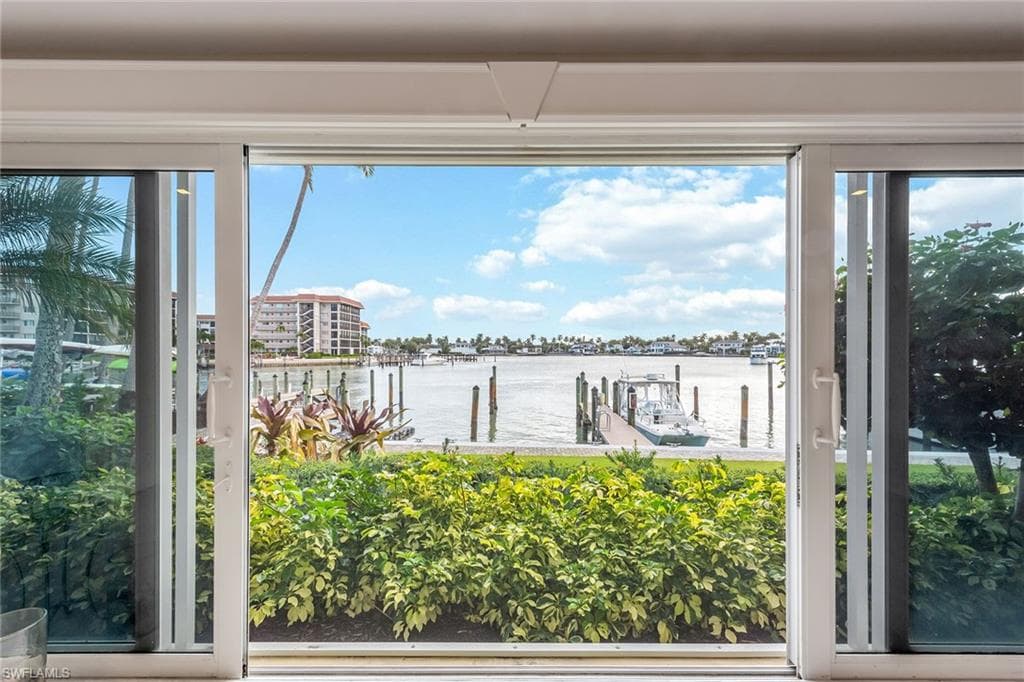 2850 Gulf Shore Blvd #102, Naples