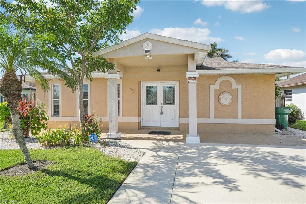770 93rd Ave, Naples