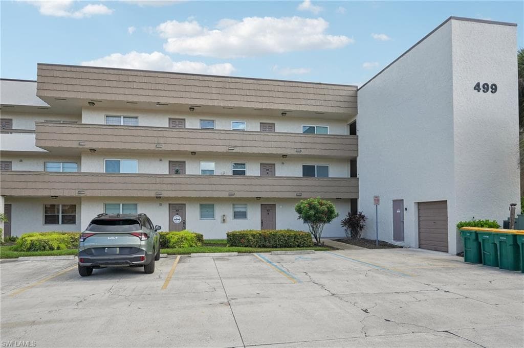 499 Forest Lakes Blvd #305, Naples, photo 2