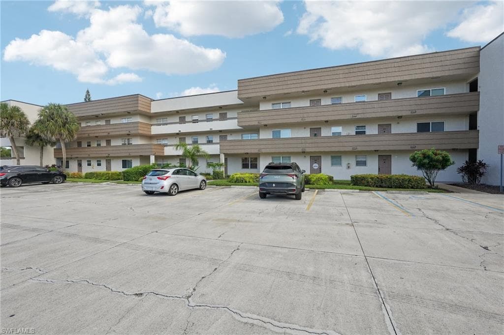 499 Forest Lakes Blvd #305, Naples, photo 3