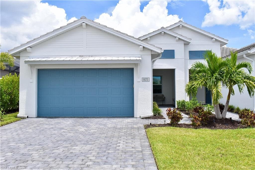 9175 Cayman Dr, Naples