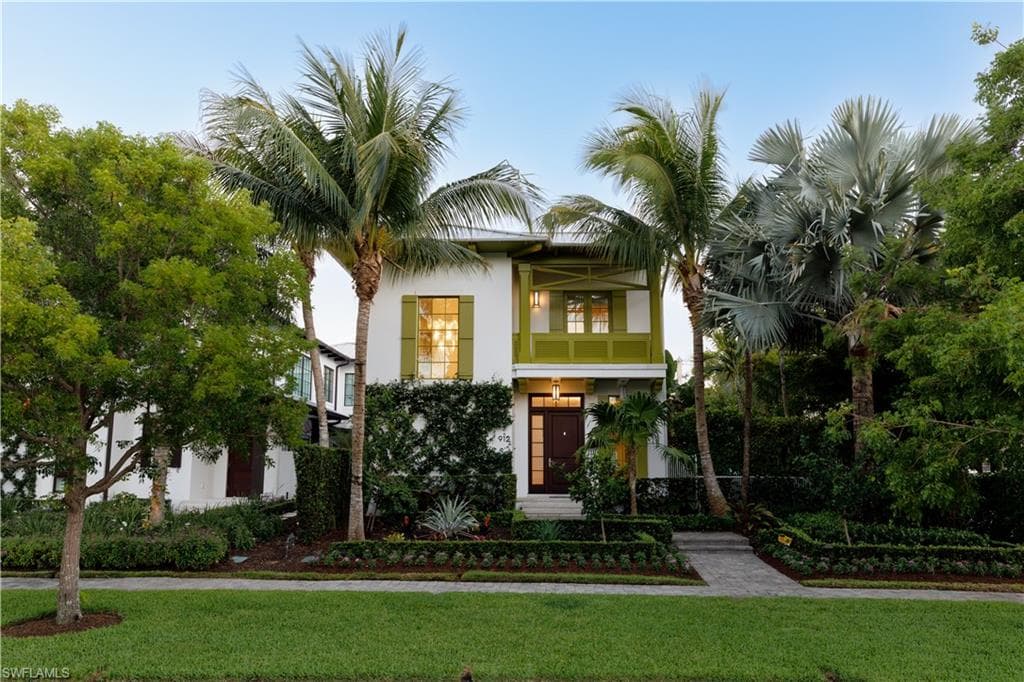 912 9th Ave, Naples