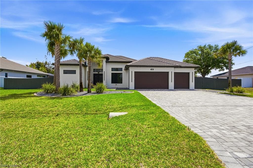423 19th Ave, Cape Coral