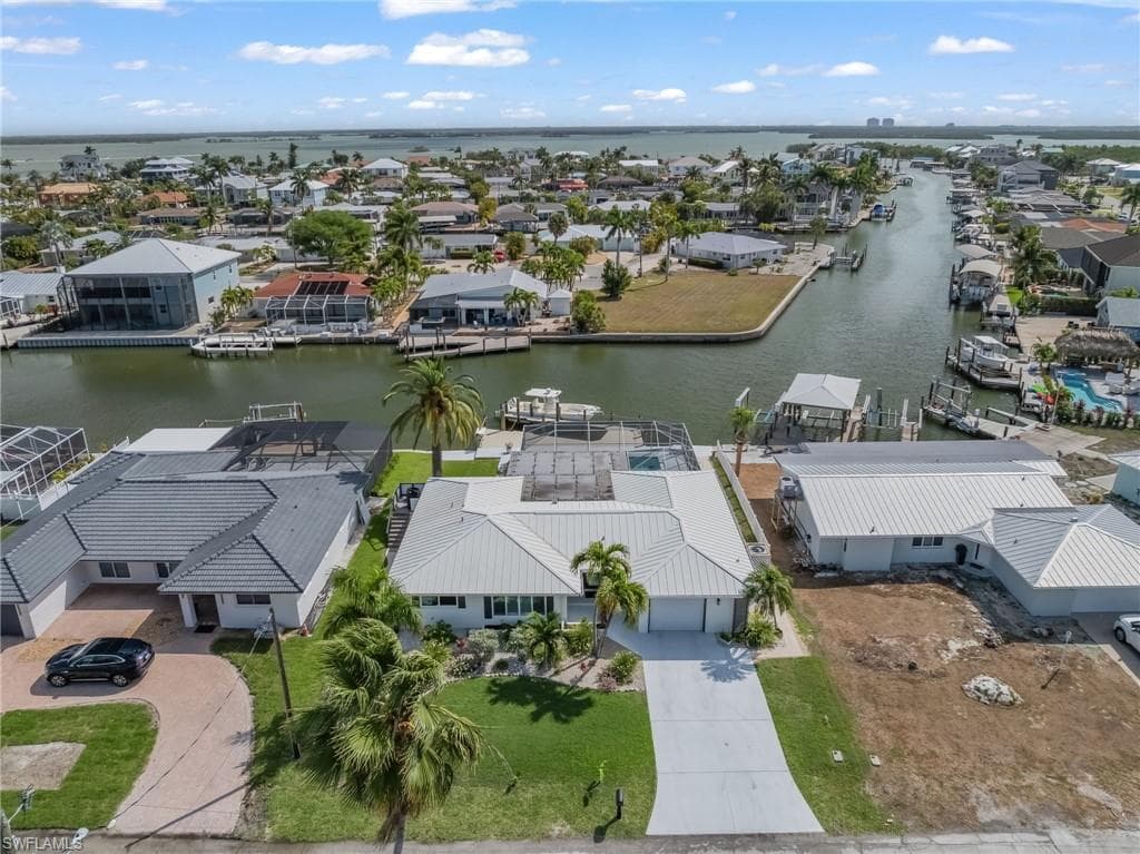 9 Fairview Blvd, Fort Myers Beach