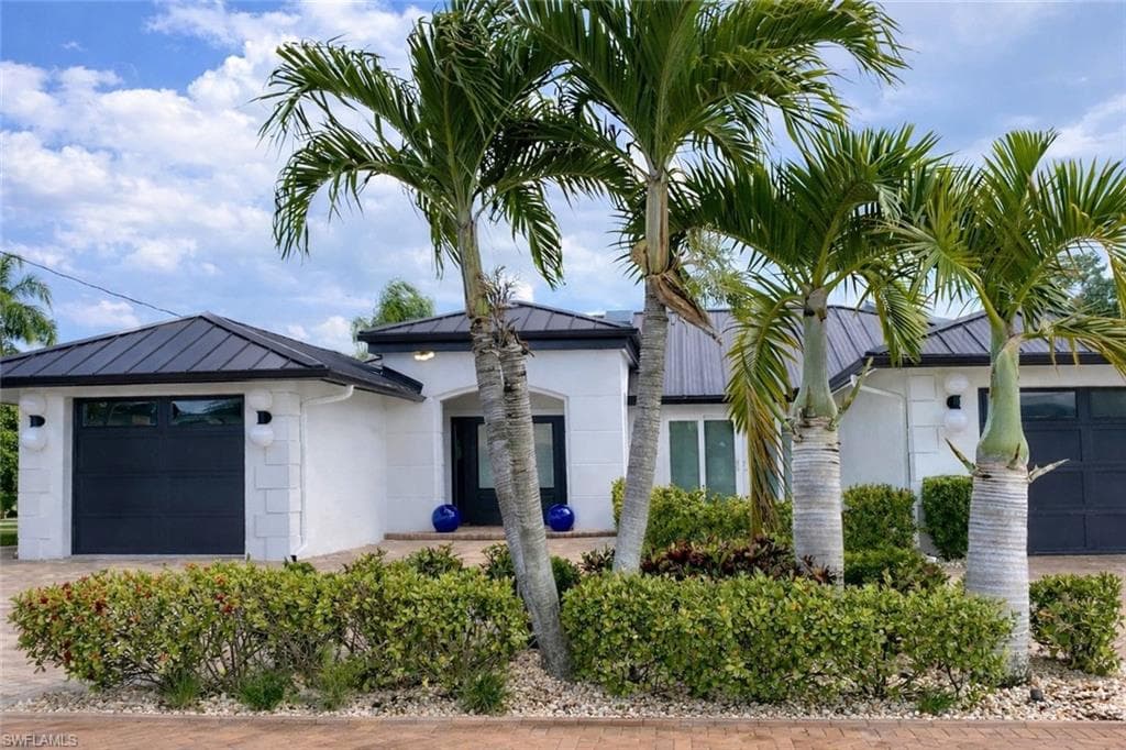 808 52nd St, Cape Coral