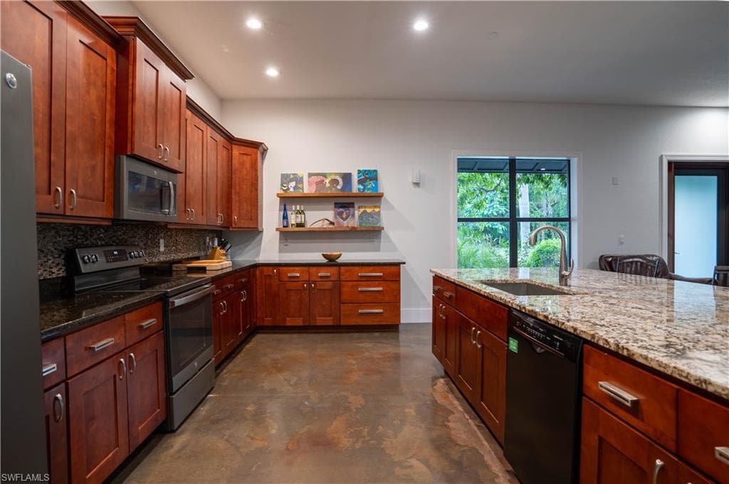 1561 Lynwood Ave, Fort Myers