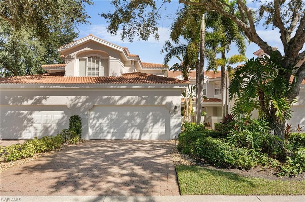 20201 Burnside Pl #101, Estero, photo 2