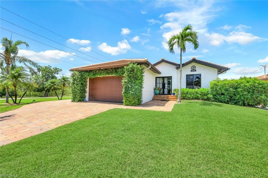 999 East Valley Dr, Bonita Shores