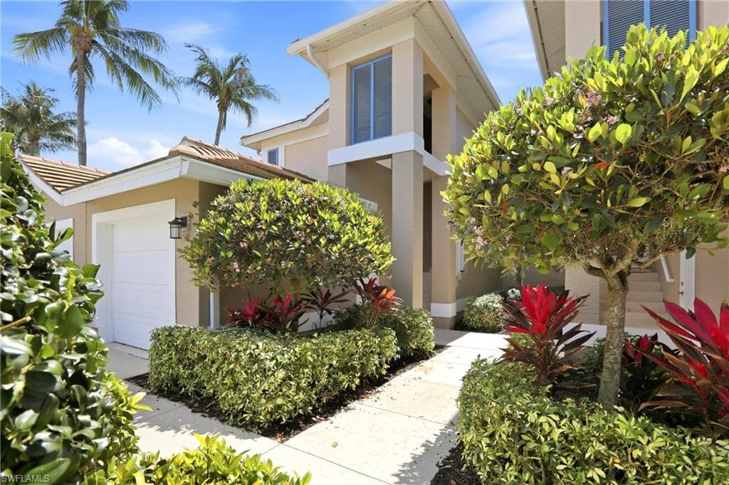 817 Carrick Bend Cir #201, Naples, photo 2