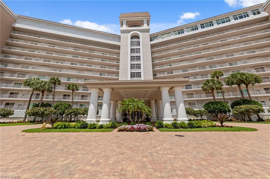 13105 Vanderbilt Dr #502, Naples, photo 3