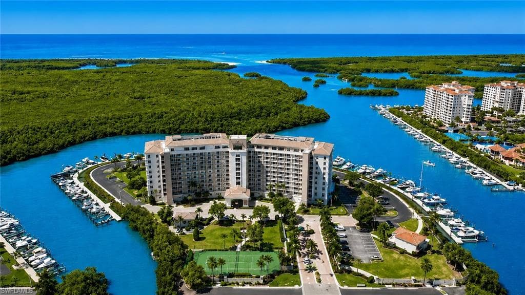 13105 Vanderbilt Dr #502, Naples