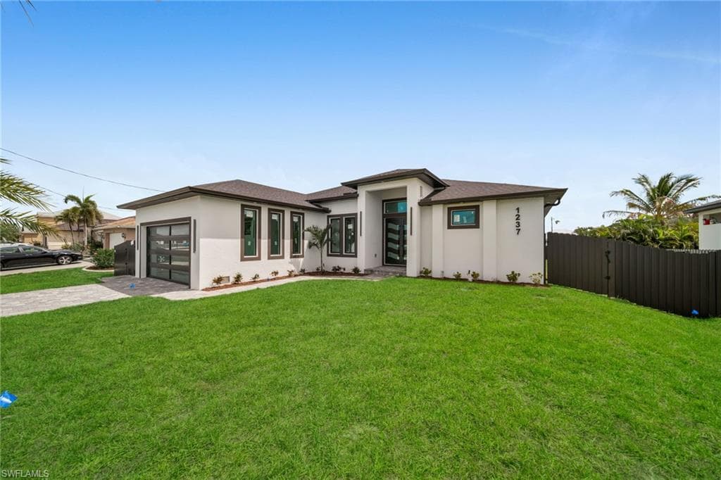 1237 37th Ave, Cape Coral