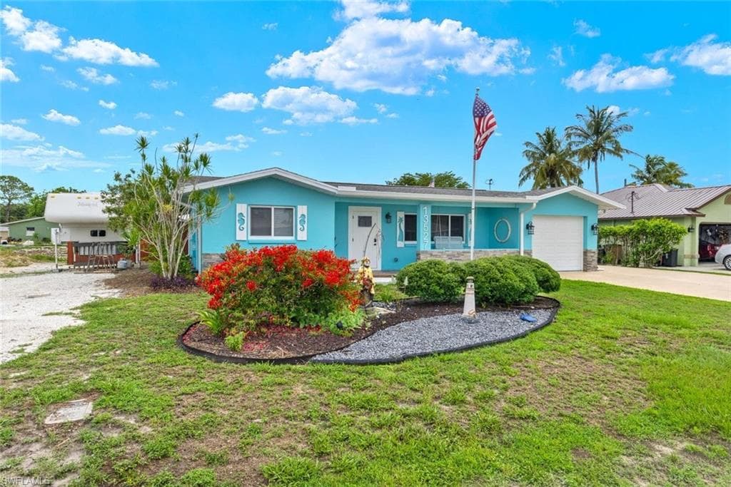 13527 Marquette Blvd, Fort Myers, photo 2