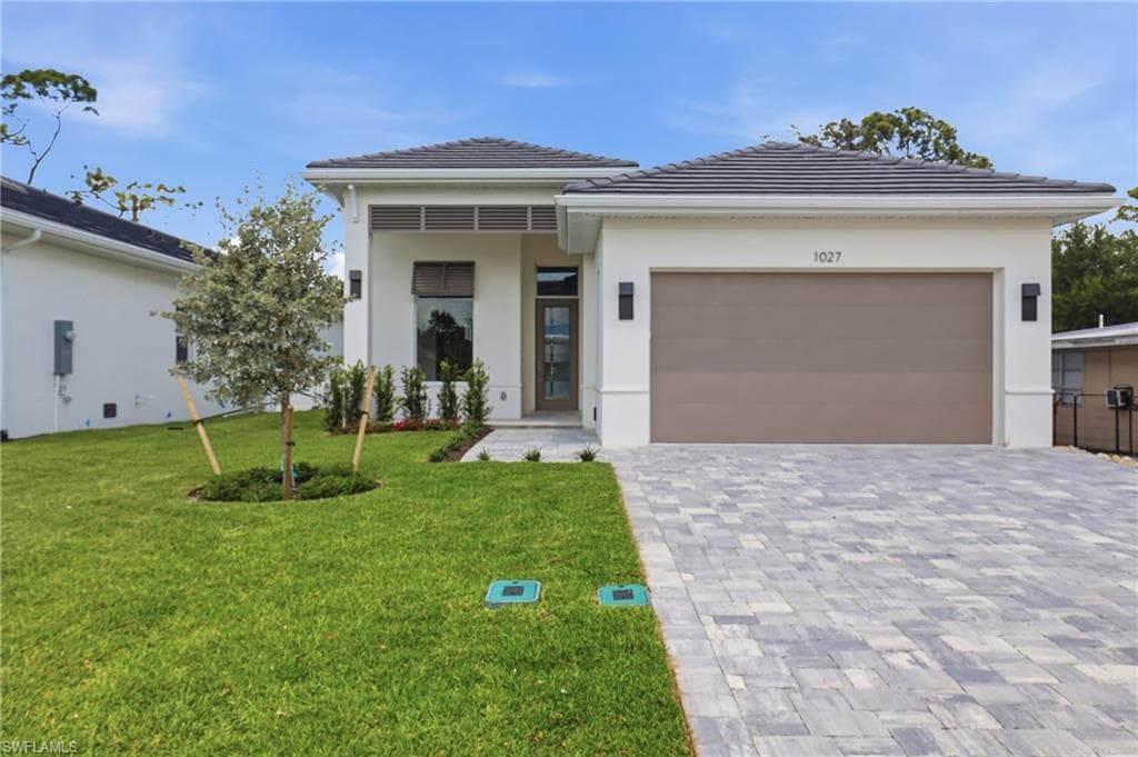 1027 Frank Whiteman Blvd, Naples