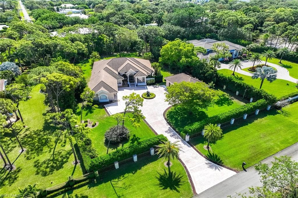 6656 Trail Blvd, Naples