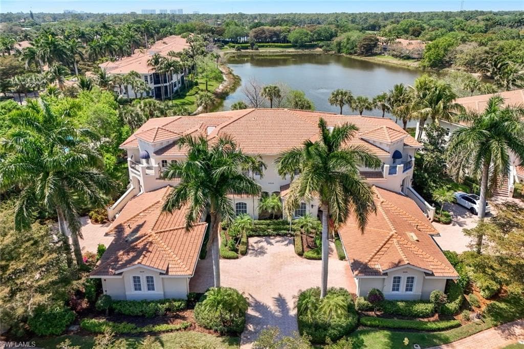 15539 Monterosso Ln #202, Naples