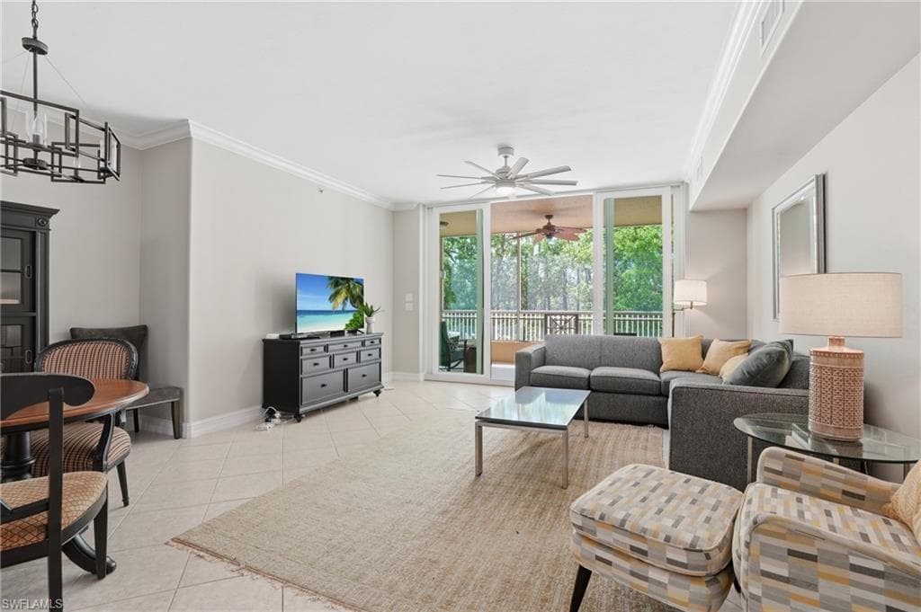 2738 Tiburon Blvd #b104, Naples
