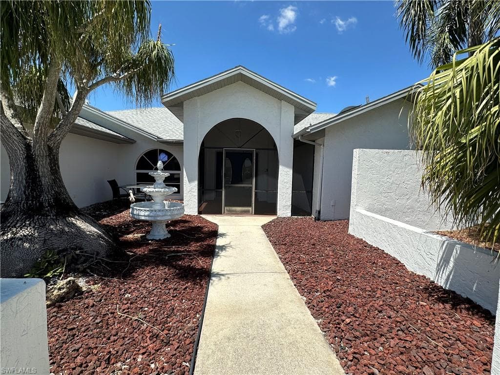1922 10th Pl, Cape Coral, photo 2