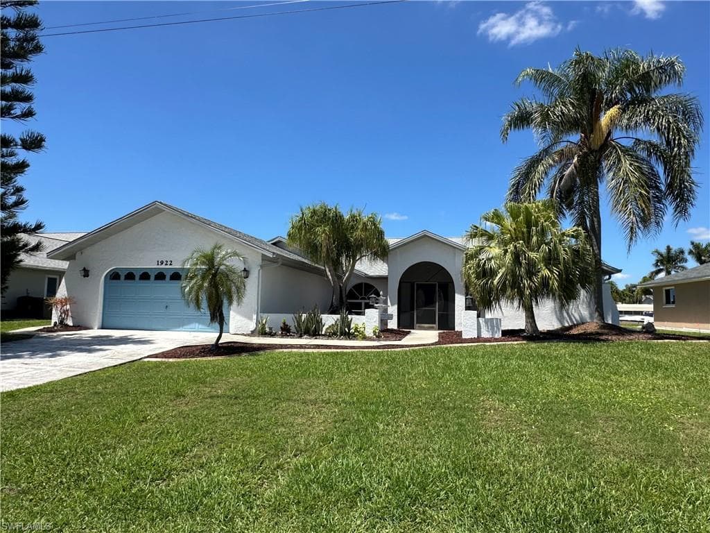 1922 10th Pl, Cape Coral