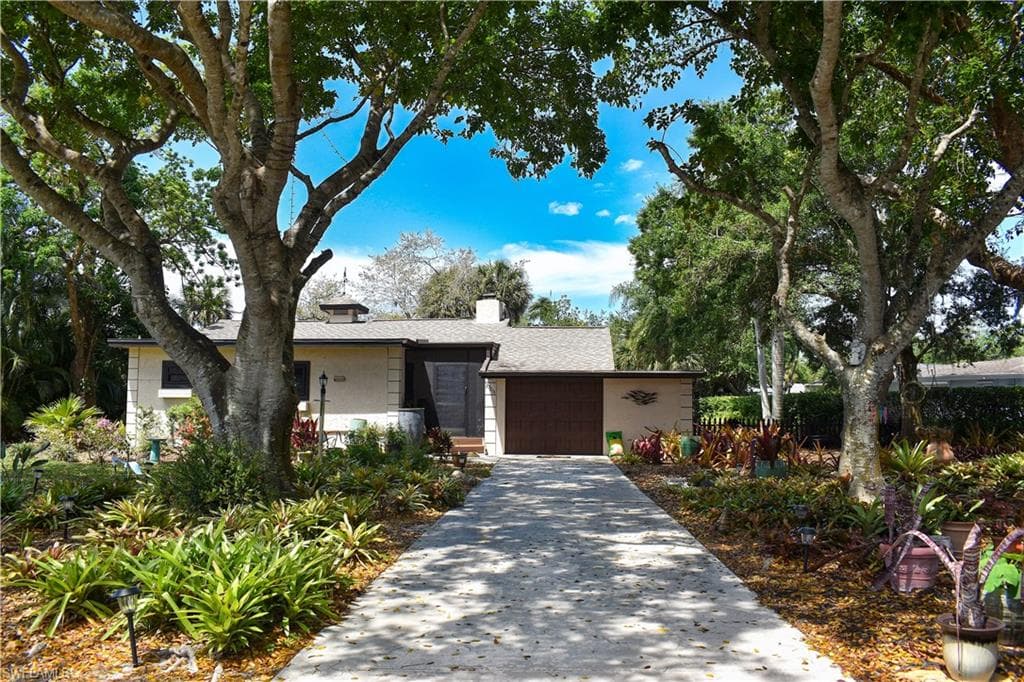 27213 Rio Vista Cir, Bonita Springs, photo 3
