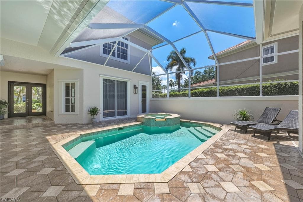 2844 Coco Lakes Dr, Naples, photo 2