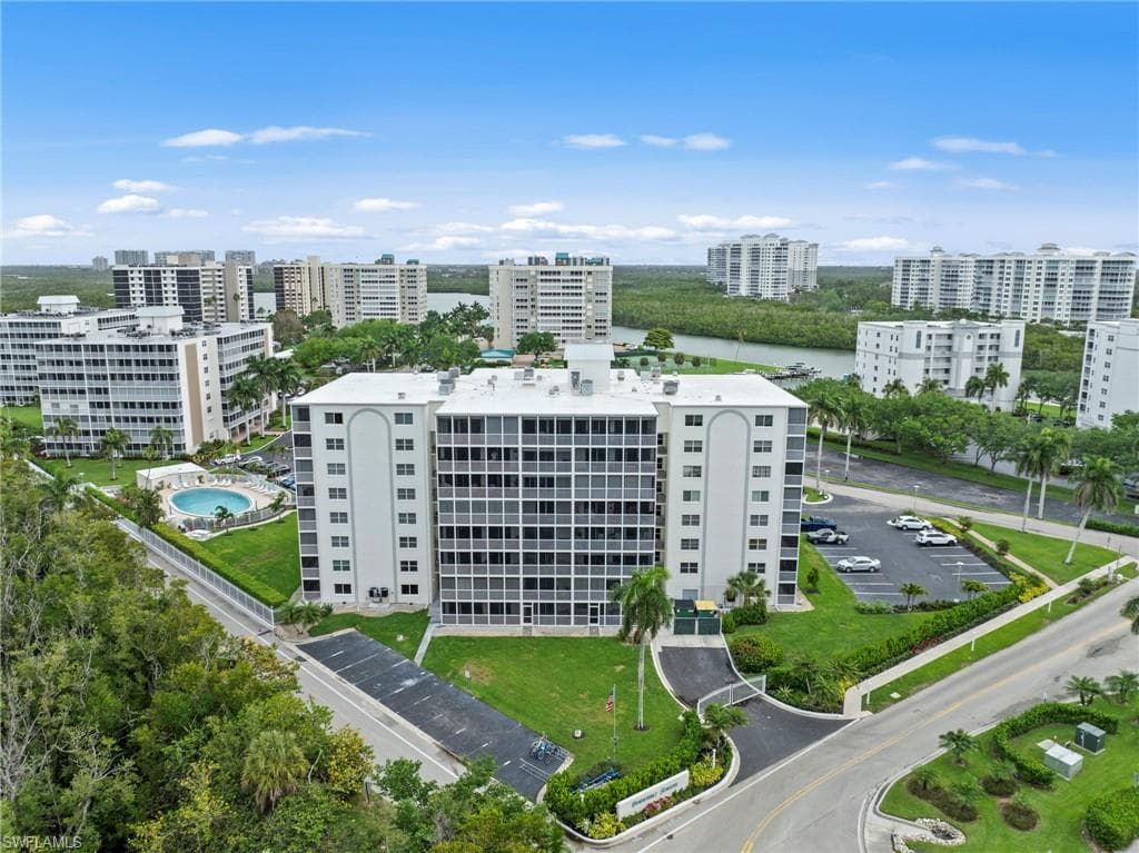 1 Bluebill Ave #402, Naples