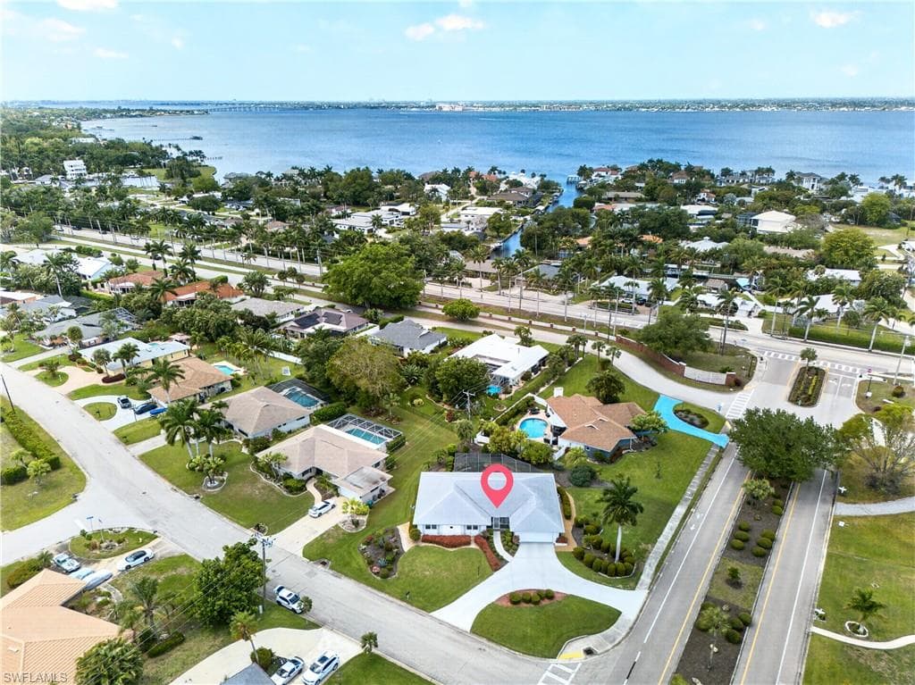5148 Fairfield Dr, Fort Myers, photo 2