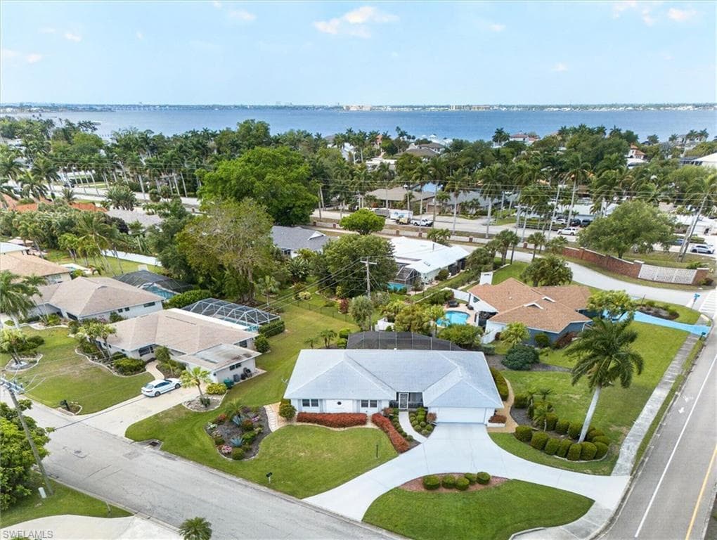 5148 Fairfield Dr, Fort Myers, photo 3