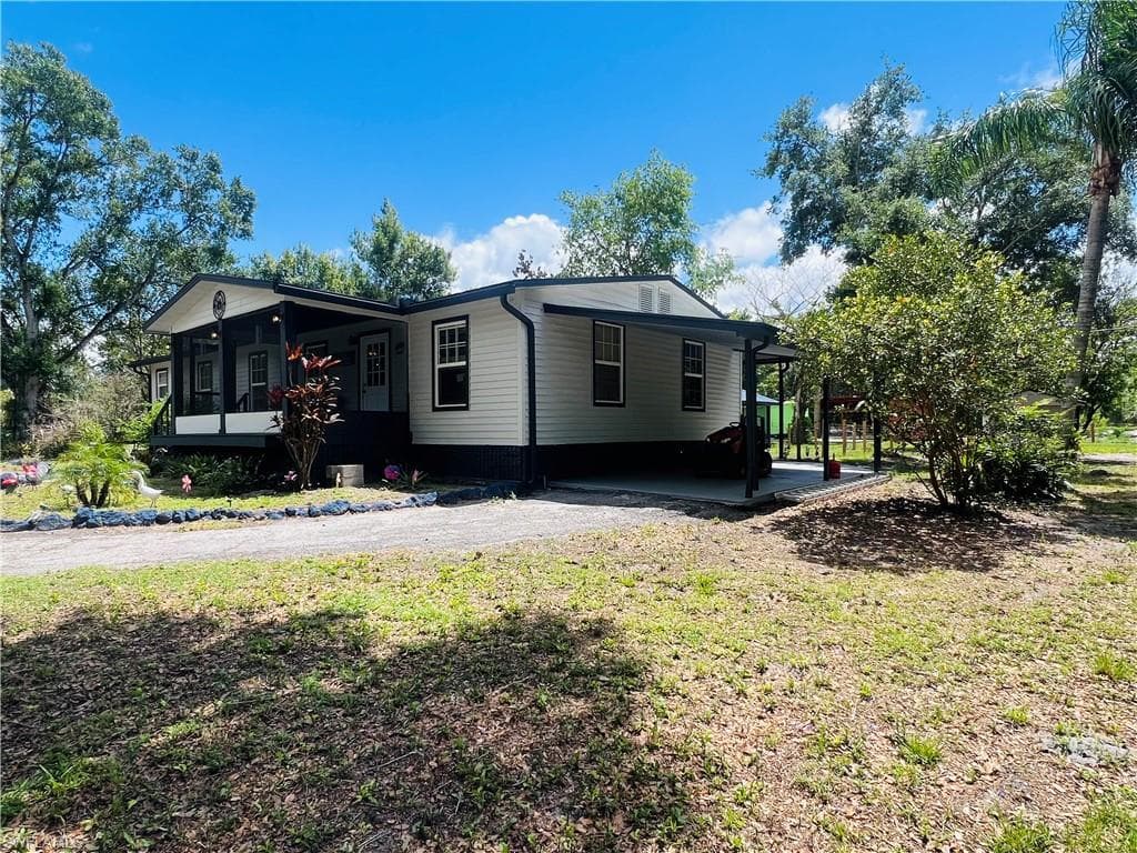155 Evans Rd, Labelle, photo 2