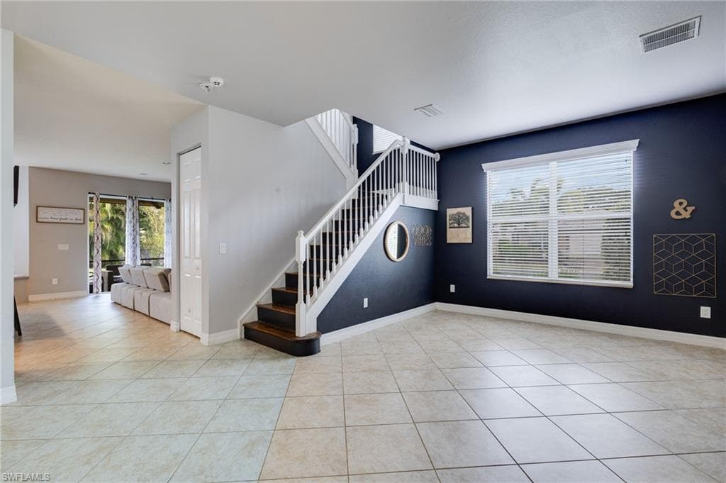 10519 Winged Elm Ln, Fort Myers, photo 2