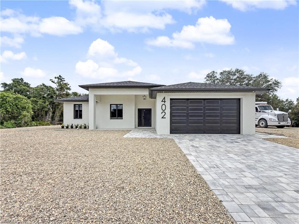 402 Thompson Ave, Lehigh Acres, photo 2