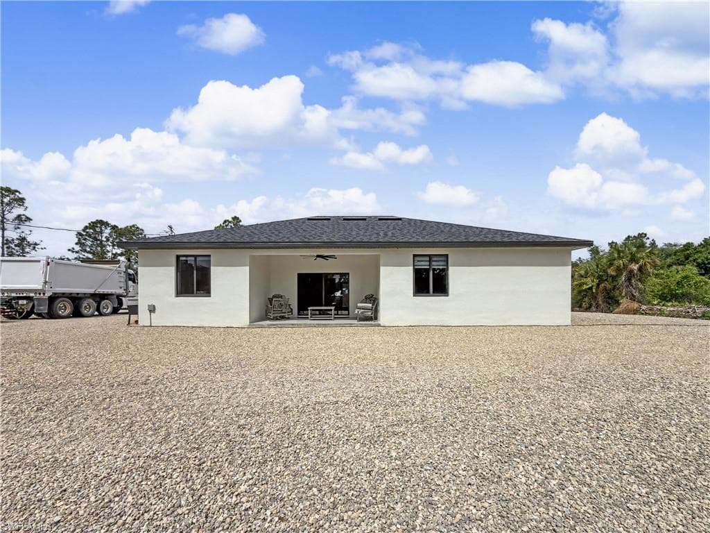 402 Thompson Ave, Lehigh Acres, photo 3