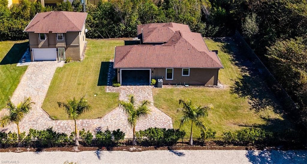 1386 Rosemary Ln, Naples