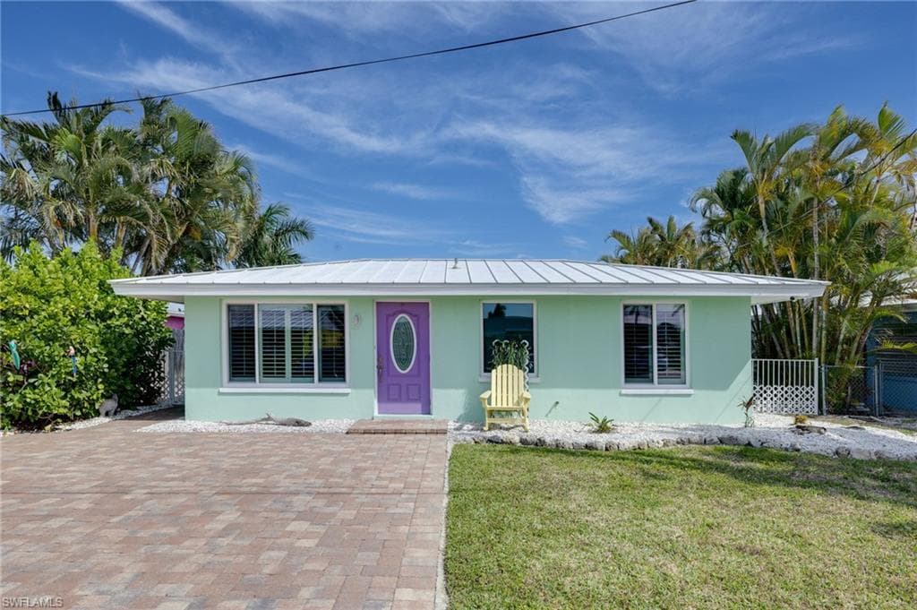 2639 Bridgeview St, Matlacha, photo 2