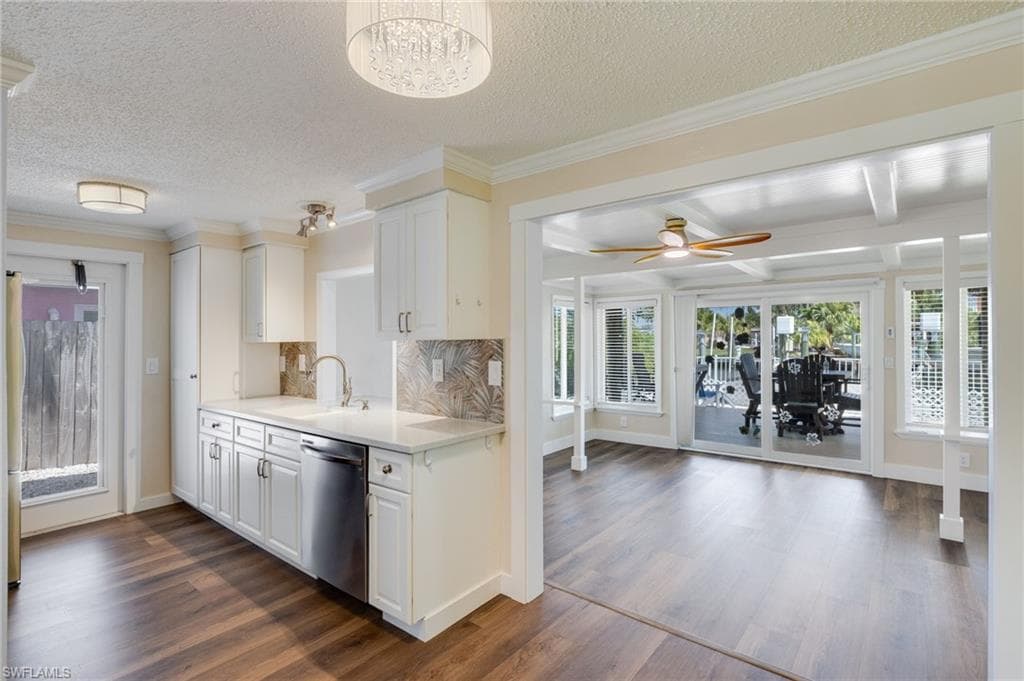 2639 Bridgeview St, Matlacha, photo 3