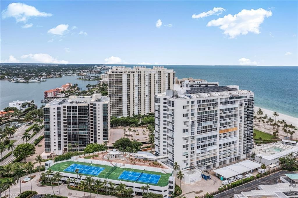 4041 Gulf Shore Blvd #1807, Naples, photo 2