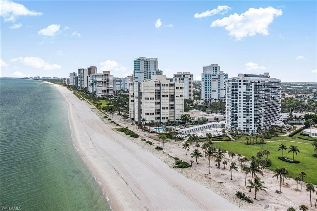 4041 Gulf Shore Blvd #1807, Naples