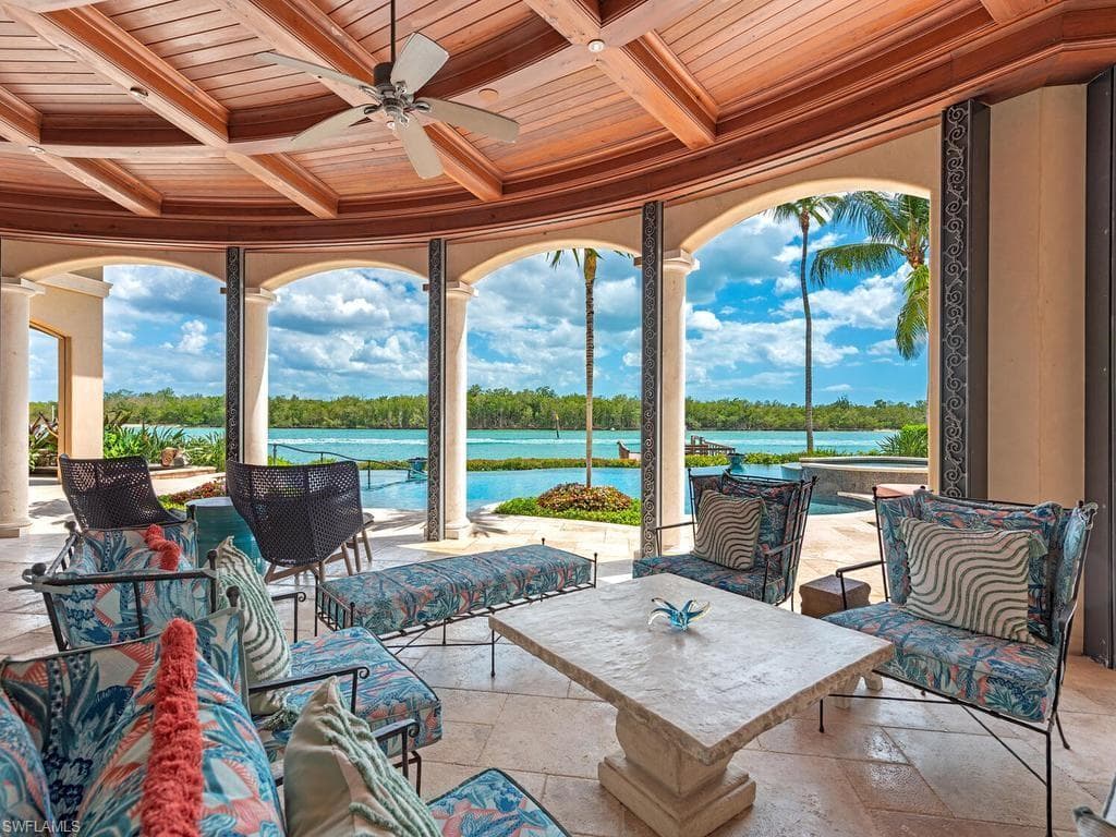 840 Admiralty Parade, Naples, photo 3