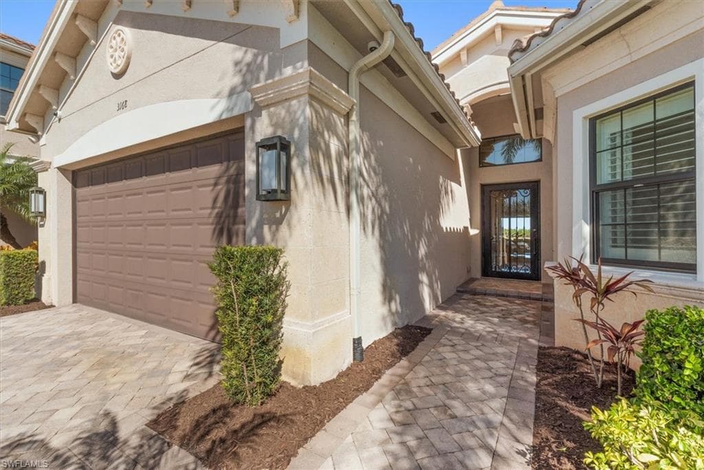 3168 Pacific Dr, Naples, photo 2