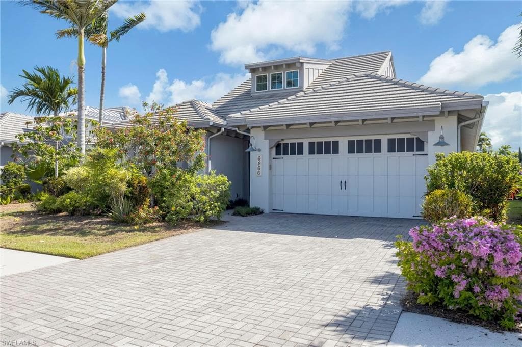 6466 Warwick Ave, Naples, photo 2