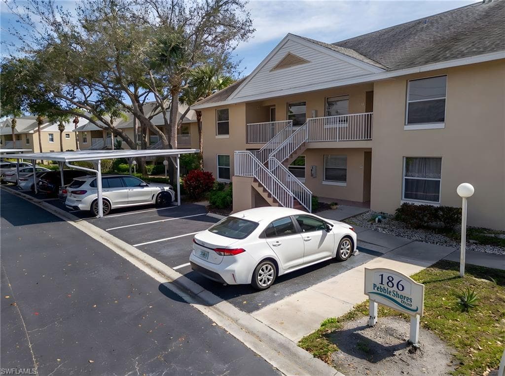 186 Pebble Shores Dr #201, Naples