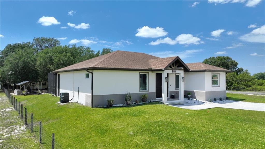 7655 17th Pl, Labelle, photo 3