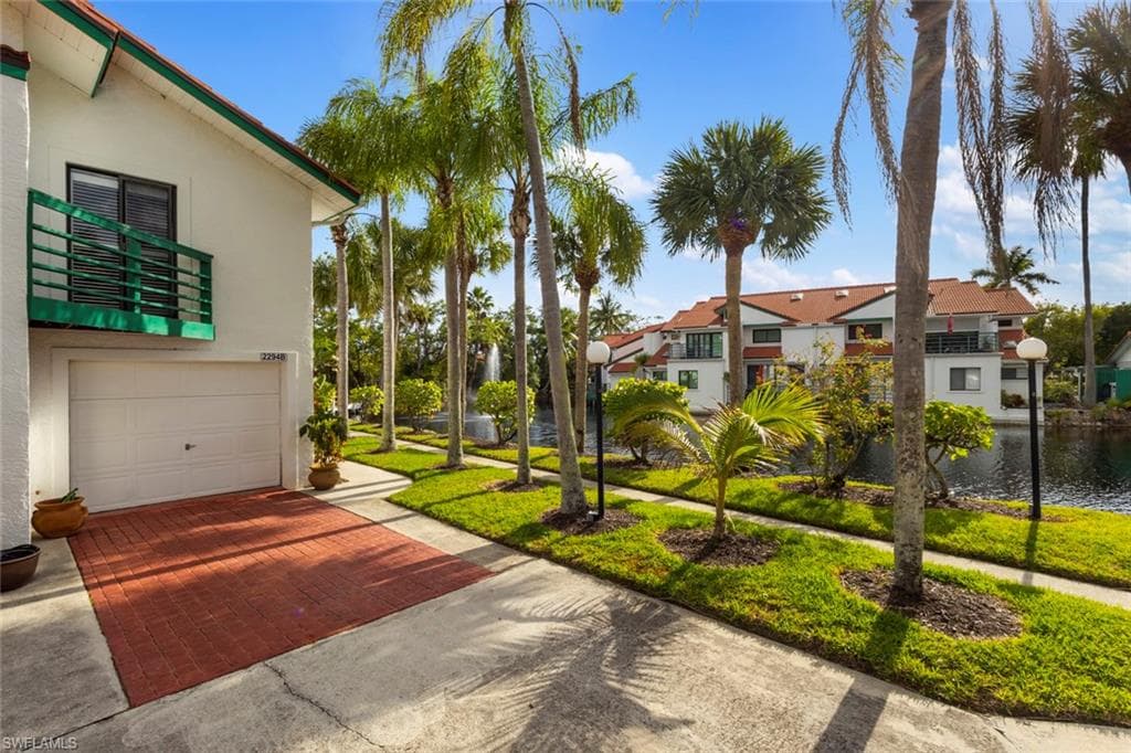2294 Anchorage Ln #b, Naples