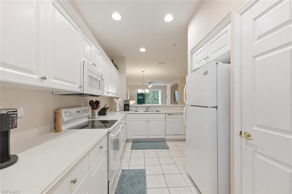 4873 Hampshire Ct #104, Naples, photo 2