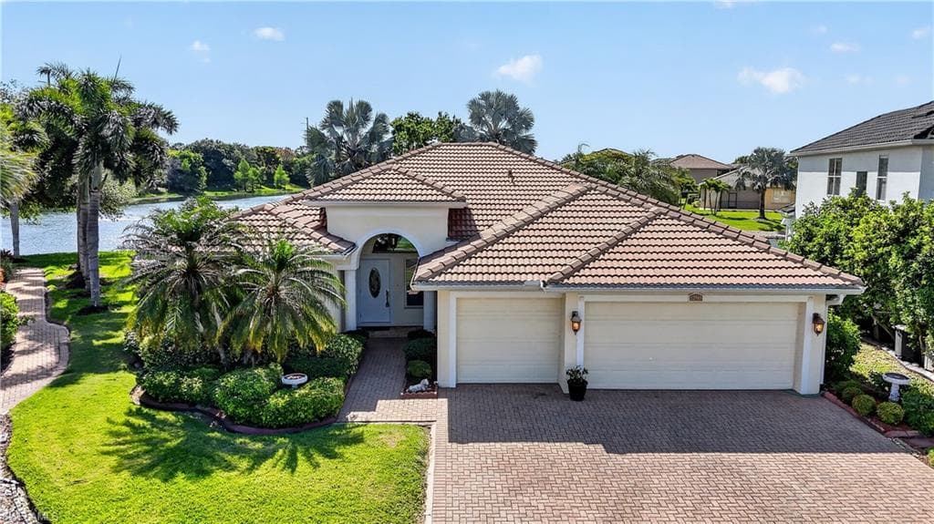12585 Gemstone Ct, Fort Myers, photo 2