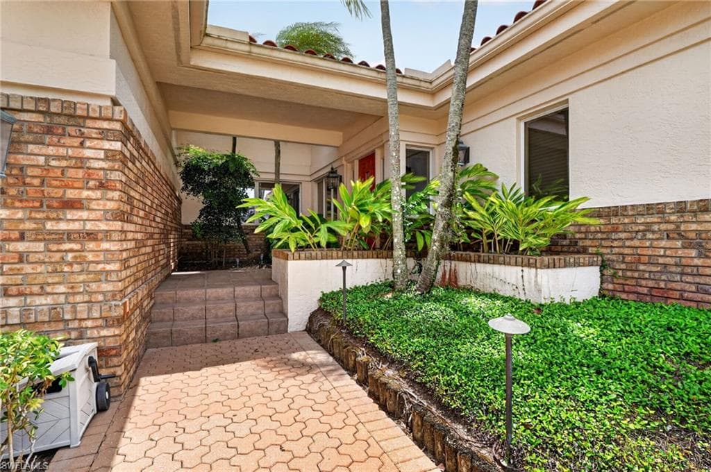16031 Forest Oaks Dr, Fort Myers, photo 3