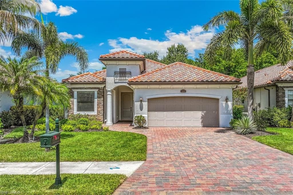 12614 Fenhurst Way, Naples